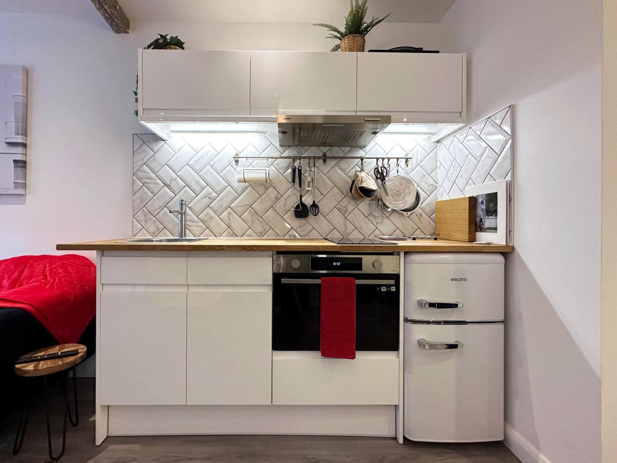 Kensington Studio Hosted By Airoperate Near Notting Hill - 1 Double Bed , 1 Sofa Bed, Ground Floor Apartment Via Private Entrance ロンドン エクステリア 写真