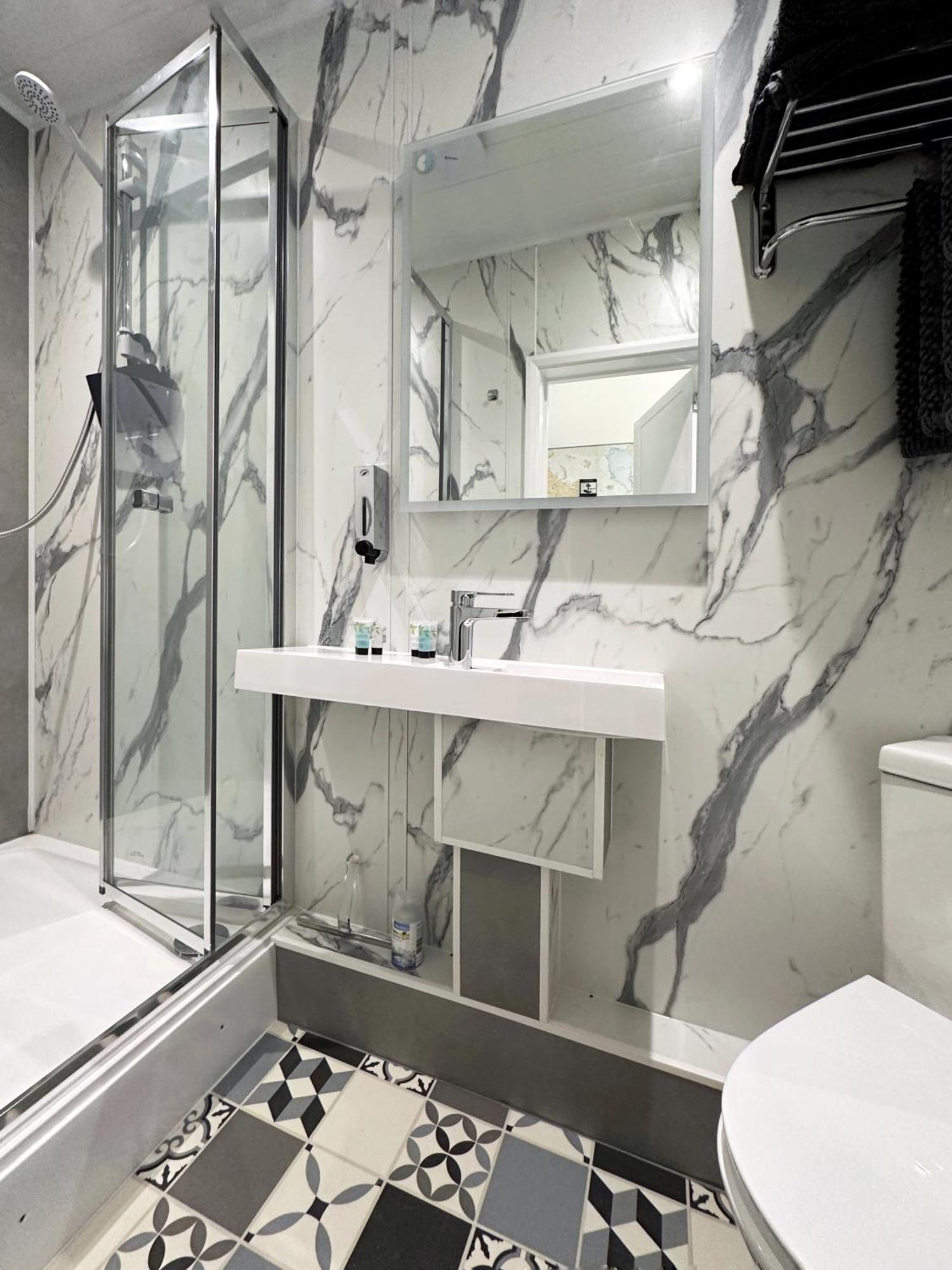 Kensington Studio Hosted By Airoperate Near Notting Hill - 1 Double Bed , 1 Sofa Bed, Ground Floor Apartment Via Private Entrance ロンドン エクステリア 写真
