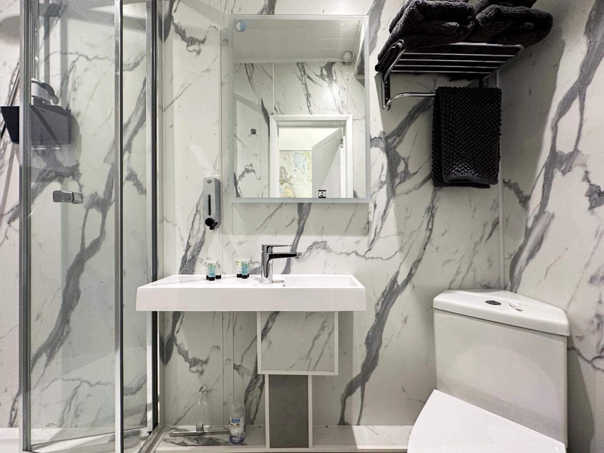 Kensington Studio Hosted By Airoperate Near Notting Hill - 1 Double Bed , 1 Sofa Bed, Ground Floor Apartment Via Private Entrance ロンドン エクステリア 写真