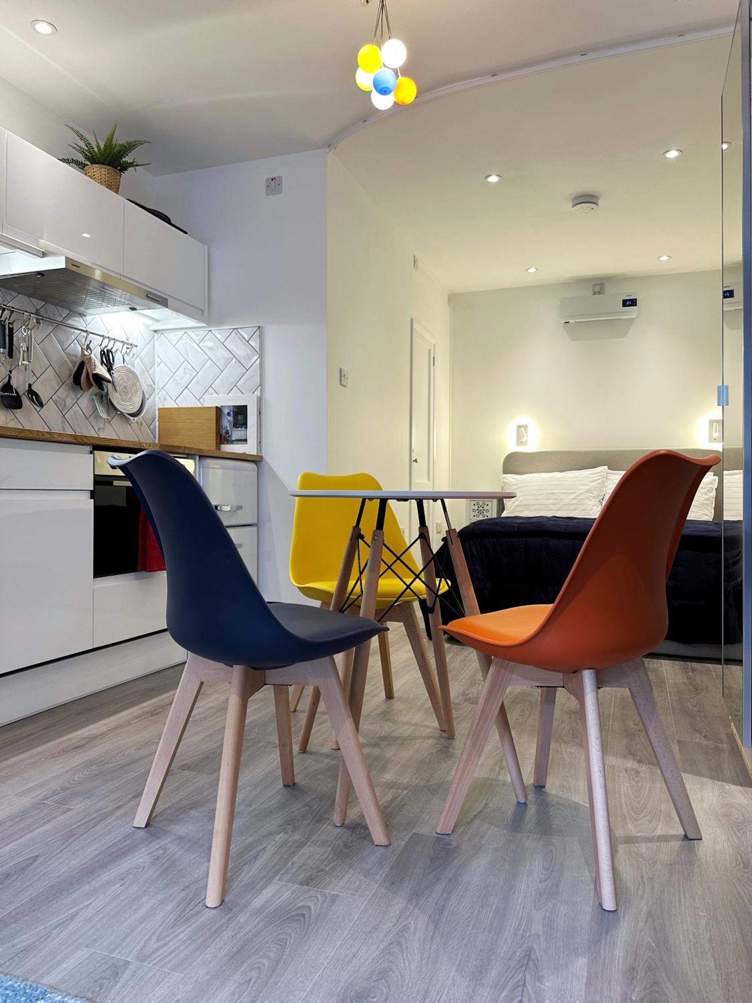 Kensington Studio Hosted By Airoperate Near Notting Hill - 1 Double Bed , 1 Sofa Bed, Ground Floor Apartment Via Private Entrance ロンドン エクステリア 写真